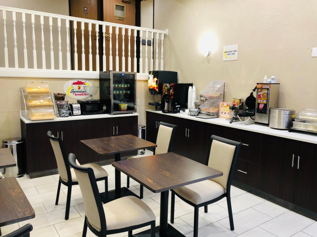 The Inn&Suites Sw Омаха Екстер'єр фото